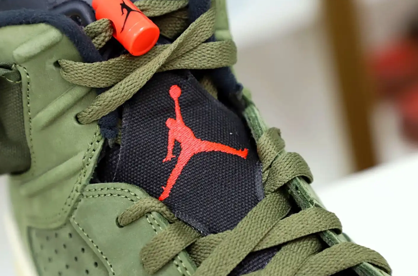SCOTT TRAVIS AIR X JORDAN RETRO 'OLIVE' 6 0606